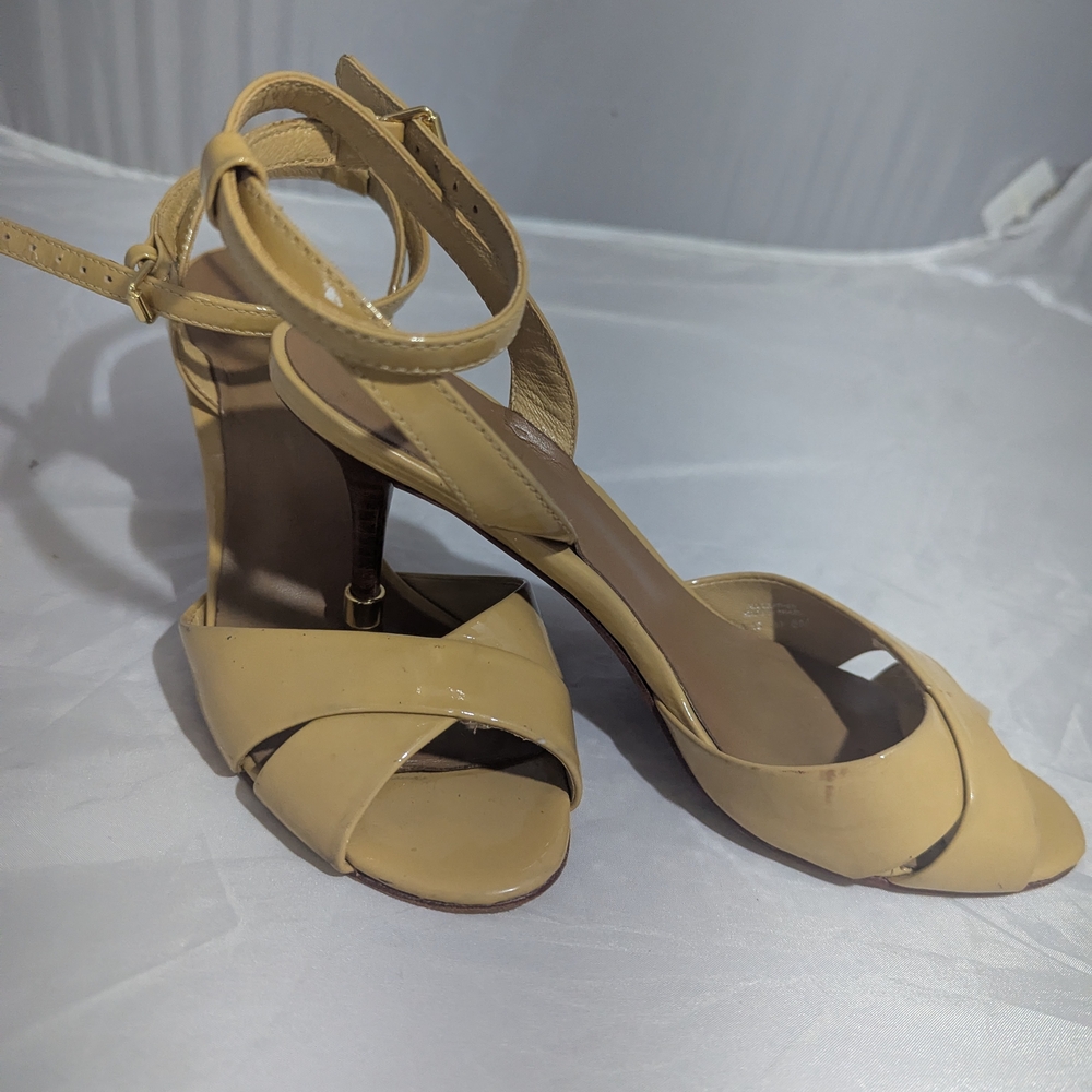 Tory Burch Tan Sandals with Block Heel and Ankle Strap